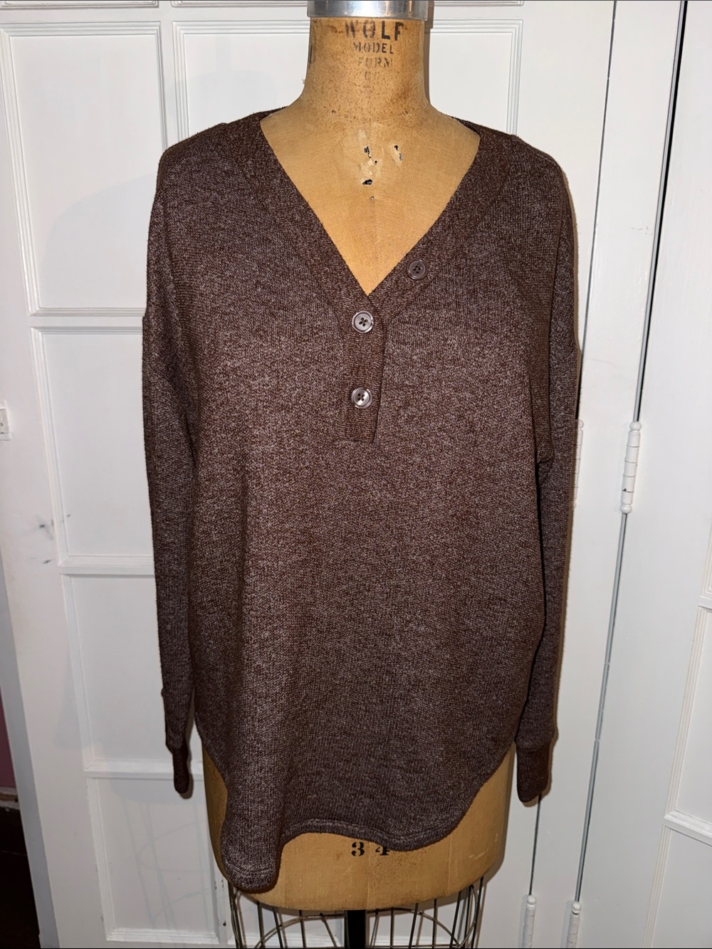Gap Women's Brown V-Neck Button Sweatshirt Large